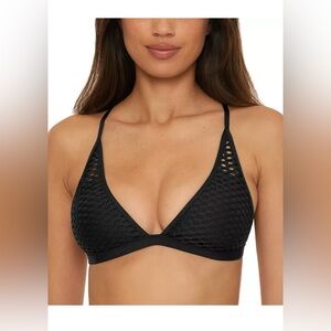 NWT Becca
Women's Castaway Fishnet Bikini Top Medium